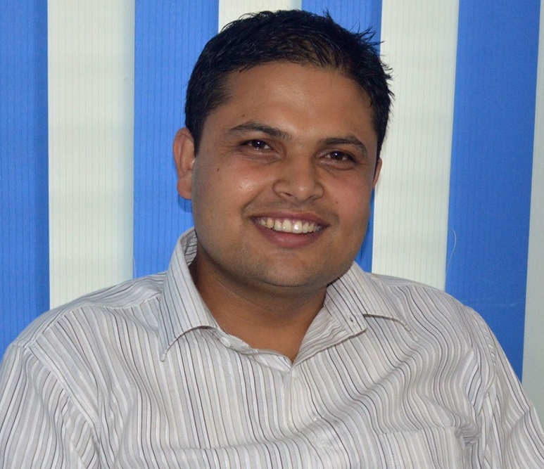 टंक खनाल